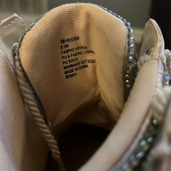 Betsey Johnson SB-Hudsn Rhinestone Boots - NWB - 9.5 - Picture 6 of 7